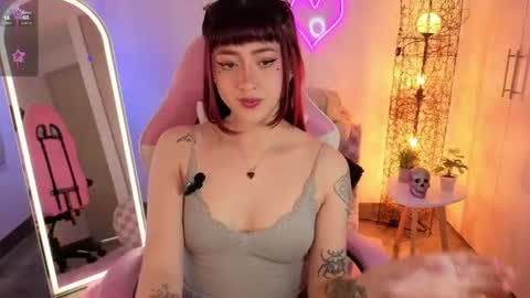 violet online show from June 26, 7:29 pm