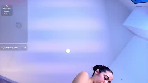 Snapshot of violet_giraldo chatting on November 21, 2:05 pm violet_giraldo online show from November 21, 2:05 pm