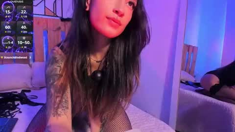 Violet Jones online show from February 10, 3:27 pm