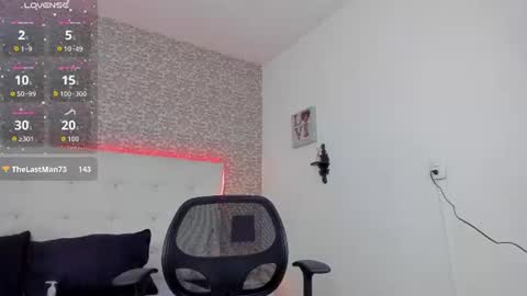 Violet online show from June 10, 10:41 pm