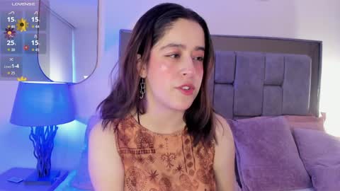 Violet Nova online show from April 7, 11:32 am