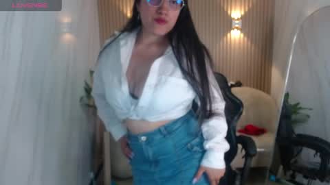 Violet online show from May 28, 8:39 pm