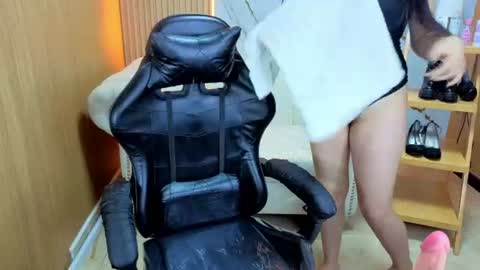 Violet online show from July 11, 8:22 pm