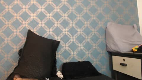 Snapshot of violeta_cute18 chatting on December 12, 10:09 pm Violeta online show from December 12, 10:09 pm