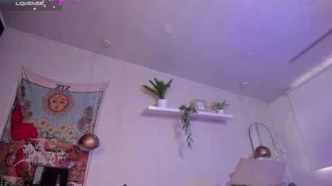 Violeta  online show from January 9, 4:10 pm