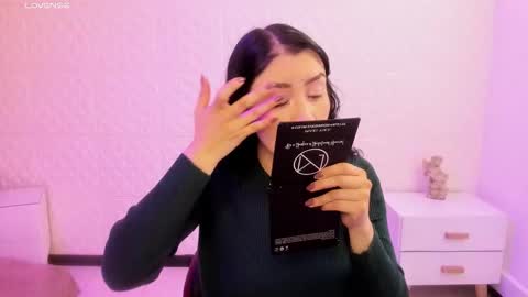 Snapshot of violeta_diazz chatting on February 7, 9:18 pm online show from February 7, 9:18 pm