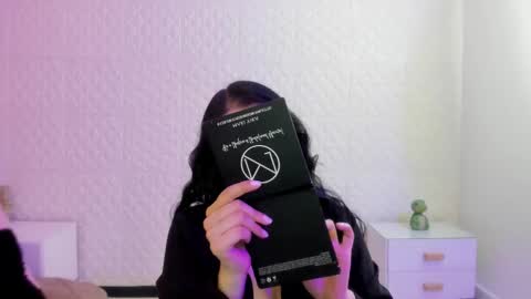 Snapshot of violeta_diazz chatting on March 27, 9:47 pm online show from March 27, 9:47 pm