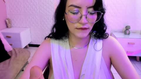 Snapshot of violeta_diazz chatting on March 30, 10:55 pm online show from March 30, 10:55 pm