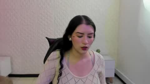 Snapshot of violeta_diazz chatting on April 29, 9:21 pm online show from April 29, 9:21 pm