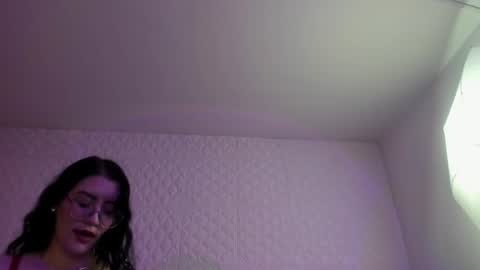Snapshot of violeta_diazz chatting on May 11, 9:34 pm online show from May 11, 9:34 pm