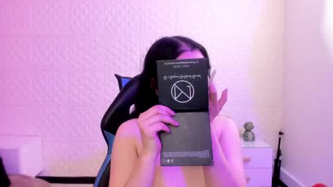 Snapshot of violeta_diazz chatting on May 20, 9:21 pm online show from May 20, 9:21 pm