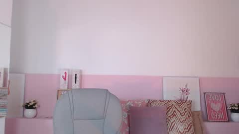 Snapshot of violeta_leon chatting on February 4, 9:49 am Violeta leon online show from February 4, 9:49 am