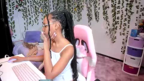 Violeta online show from November 24, 5:45 pm