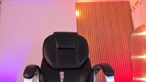 Snapshot of violeta_queen11 chatting on June 16, 1:58 pm Violeta online show from June 16, 1:58 pm