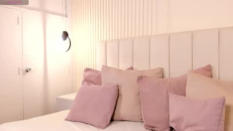 Violeta Rodriguez online show from March 16, 6:12 pm