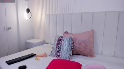 Violeta Rodriguez online show from March 17, 10:13 pm