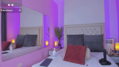 Snapshot of violeta_santanna chatting on February 20, 10:54 pm Sofi online show from February 20, 10:54 pm