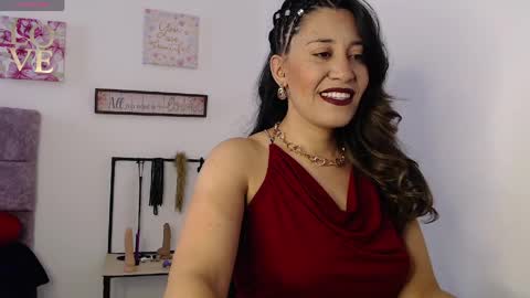 Snapshot of violeta_scott_ chatting on April 9, 2:33 pm violeta_scott_ online show from April 9, 2:33 pm