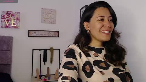 Snapshot of violeta_scott_ chatting on April 13, 1:05 pm violeta_scott_ online show from April 13, 1:05 pm