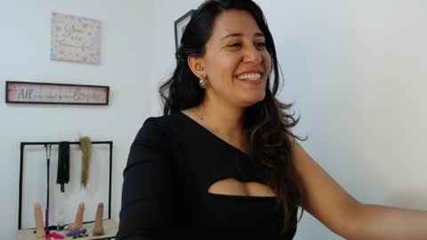 Snapshot of violeta_scott_ chatting on April 21, 4:01 pm violeta_scott_ online show from April 21, 4:01 pm
