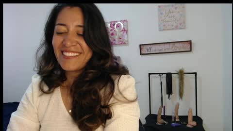 Snapshot of violeta_scott_ chatting on May 5, 12:57 pm violeta_scott_ online show from May 5, 12:57 pm
