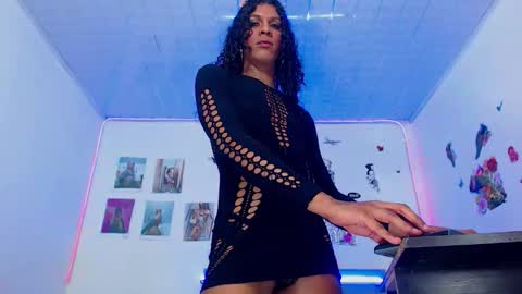 violetaconny online show from February 1, 7:45 pm