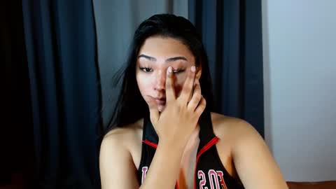 violet online show from February 3, 3:27 pm