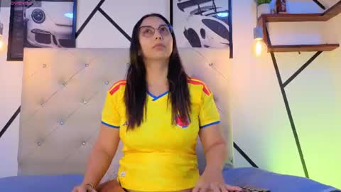 Snapshot of violetasimonz chatting on July 3, 9:43 pm violeta simonz online show from July 3, 9:43 pm