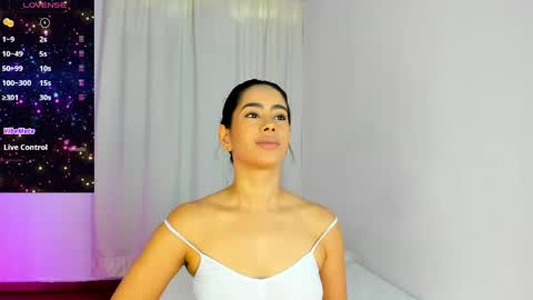 Snapshot of violetasotter chatting on April 18, 12:09 pm Violeta online show from April 18, 12:09 pm