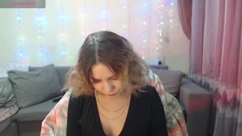 Snapshot of violetglains chatting on November 1, 12:29 pm Vi online show from November 1, 12:29 pm