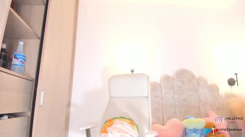 violeth___ online show from February 7, 2:15 pm