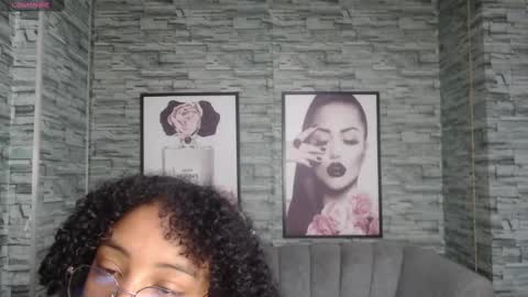 violeth_b online show from September 22, 12:40 pm