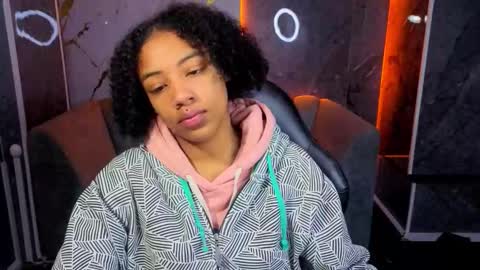 violeth_b online show from November 17, 12:44 pm