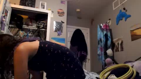 Snapshot of violethooper chatting on July 18, 7:01 am Violet Hooper online show from July 18, 7:01 am