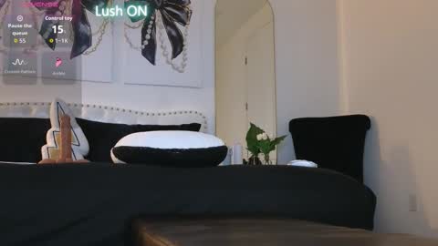 Snapshot of violetik888 chatting on January 16, 10:25 pm VioletBaby online show from January 16, 10:25 pm