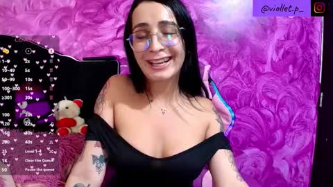 Snapshot of violetita7 chatting on October 24, 1:24 am Violetita de mil colores online show from October 24, 1:24 am