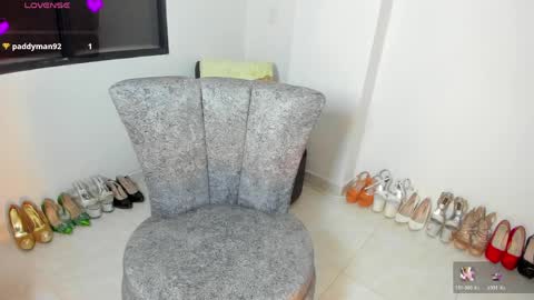 VIOLETA MONTANA online show from April 6, 2:53 am