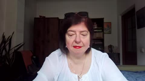 violetpulse online show from April 4, 9:18 am