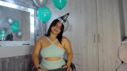 violetroussee online show from February 18, 11:22 pm