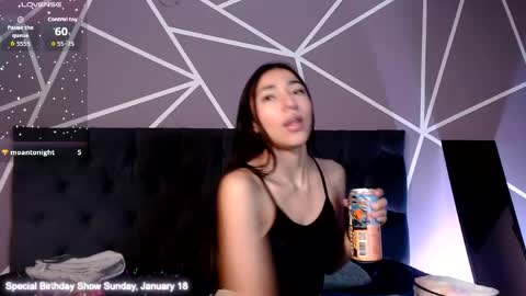Snapshot of violett1126 chatting on May 12, 3:58 am 1126 online show from May 12, 3:58 am