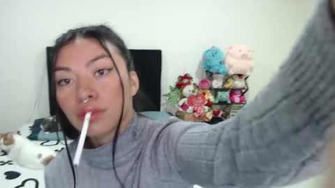 Snapshot of violett_flowers chatting on February 12, 7:45 pm violeta online show from February 12, 7:45 pm