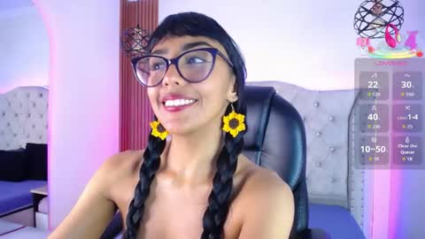 Violet online show from May 19, 1:56 am