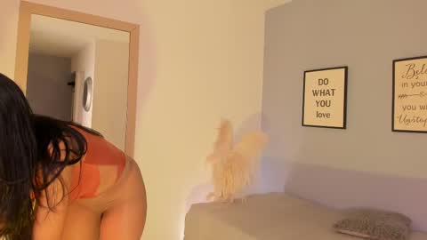 violetta_bold online show from March 7, 2:45 pm