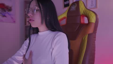 violett online show from May 21, 6:59 pm