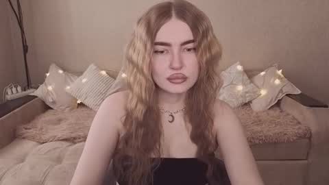 ViolettaOtis online show from March 27, 12:16 pm