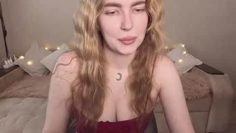 Snapshot of violettaotis chatting on June 11, 12:14 pm ViolettaOtis online show from June 11, 12:14 pm