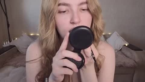 Snapshot of violettaotis chatting on June 18, 3:38 pm ViolettaOtis online show from June 18, 3:38 pm