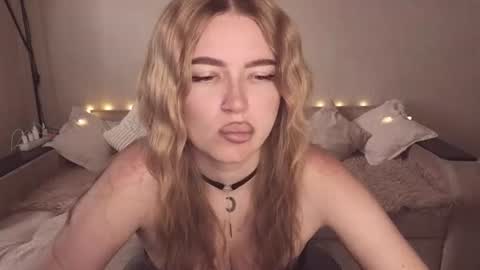 Snapshot of violettaotis chatting on July 30, 3:55 pm ViolettaOtis online show from July 30, 3:55 pm