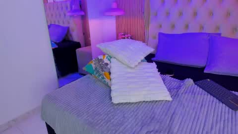 Snapshot of violettaruizz chatting on May 11, 2:45 pm violettaruizz online show from May 11, 2:45 pm