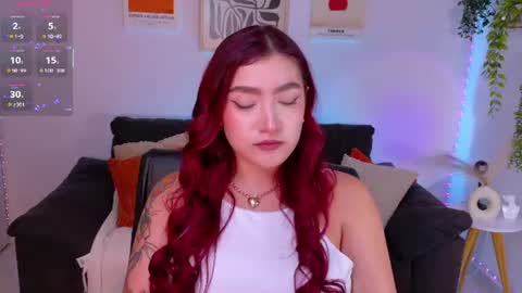 Violett Castel online show from July 16, 12:05 am